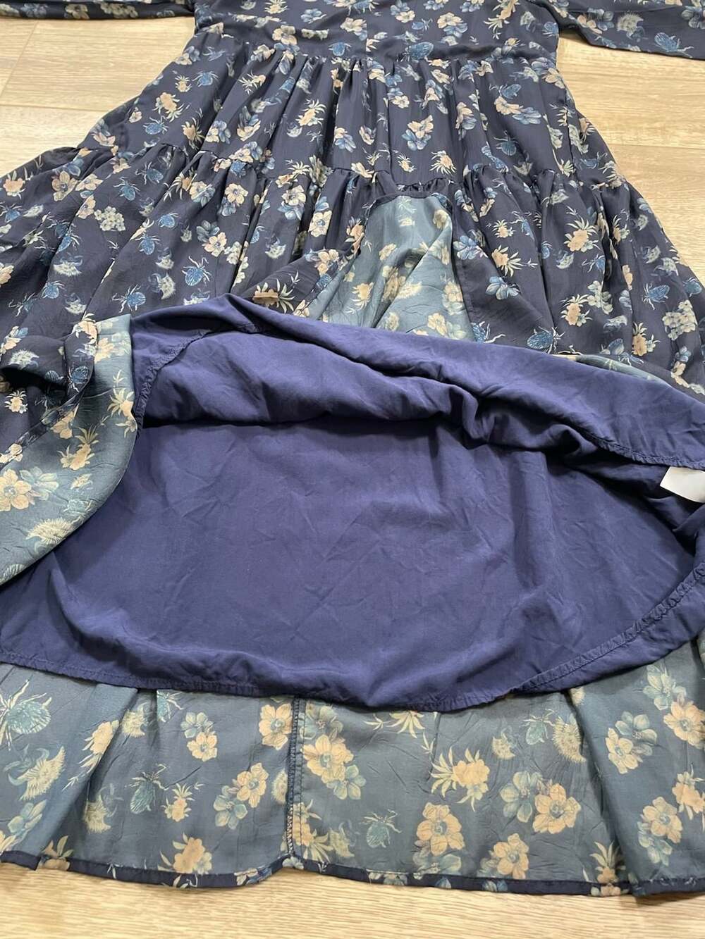 Brass & Roe Roxi Blue Floral Tiered Midi Dress Long Sleeve Size M - Picture 5 of 10